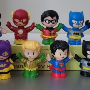 Fisher Price Little People DC Comics Superheroes 8 Figures
